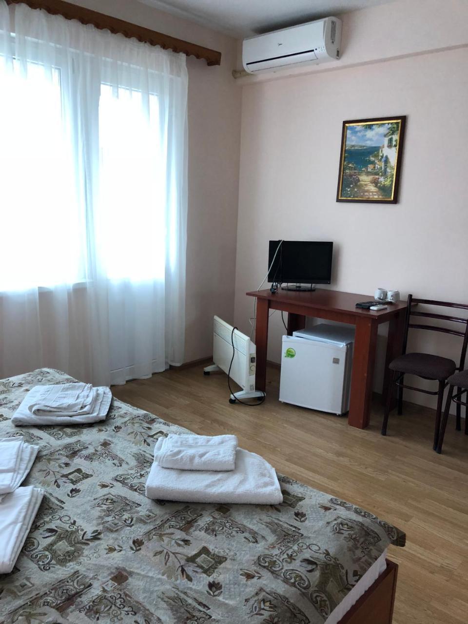 Guest House Zvanba Gagra Esterno foto