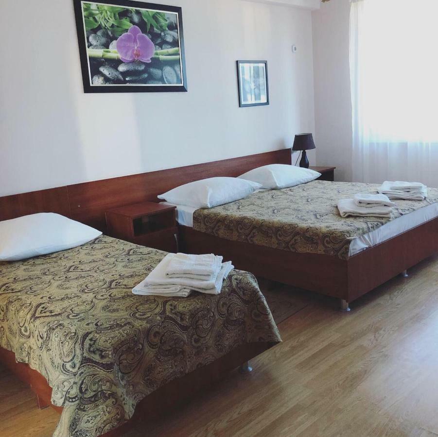Guest House Zvanba Gagra Esterno foto